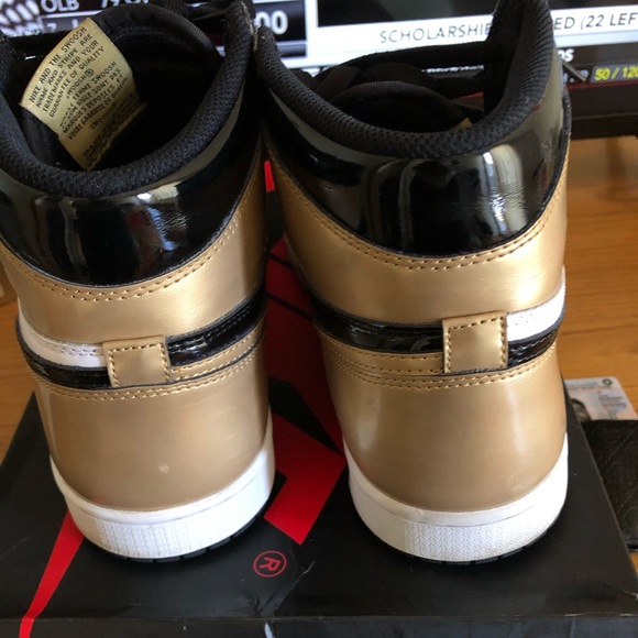 Jordan Retro “Gold Toes” 1s - Picture 4 of 5